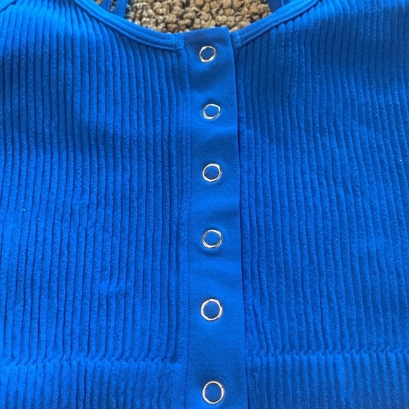 Aerie Blue Ribbed Snap Front Cropped Tank Size Small in Like New Condition - Picture 3 of 6